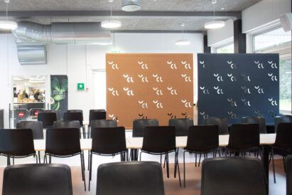 Noise Off, Color On: 5 Creative Ways to Integrate Colorful Acoustic Panels in Interiors