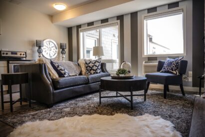 10 Ways to Brighten Up Your Home’s Accent Wall for Summer