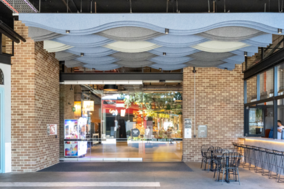 How Does Noise Influence Shopping Patterns?